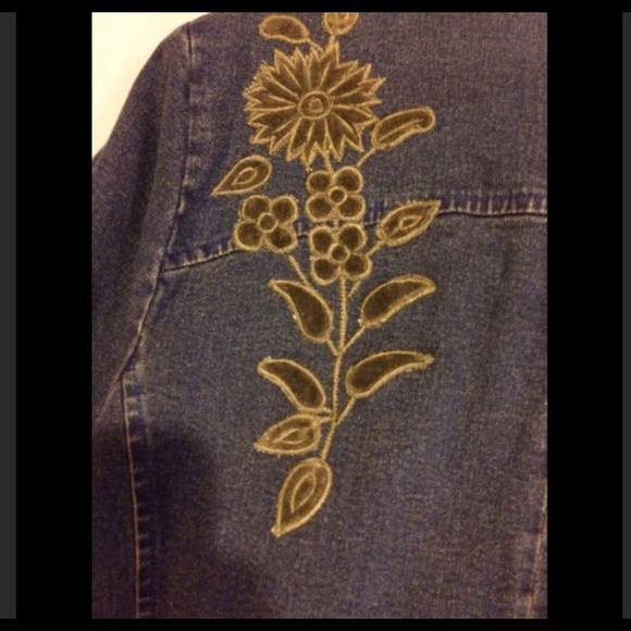 🐴DoubleDRanch Denim Jacket with and matching shirt *skirt not available - Picture 6 of 8